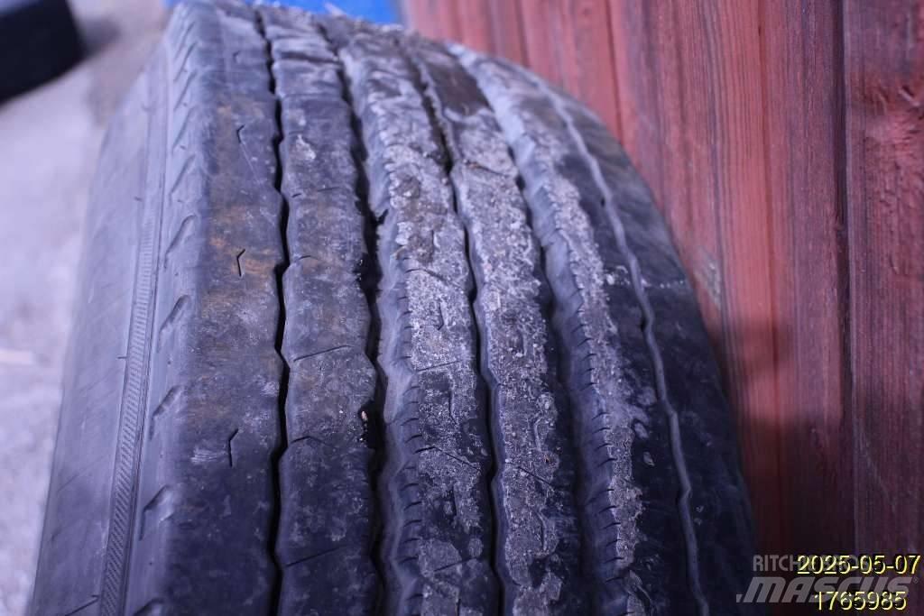  SEMPERIT EURO-STEEL Banden, wielen en velgen