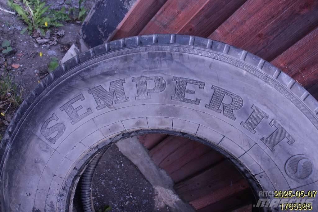  SEMPERIT EURO-STEEL Banden, wielen en velgen