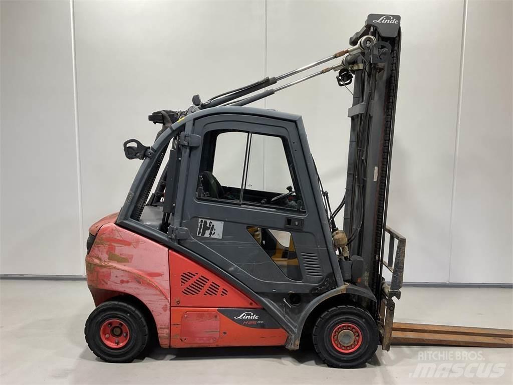 Linde H25D-02 Diesel heftrucks