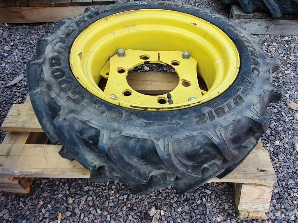 Goodyear 200/70R16 Banden, wielen en velgen