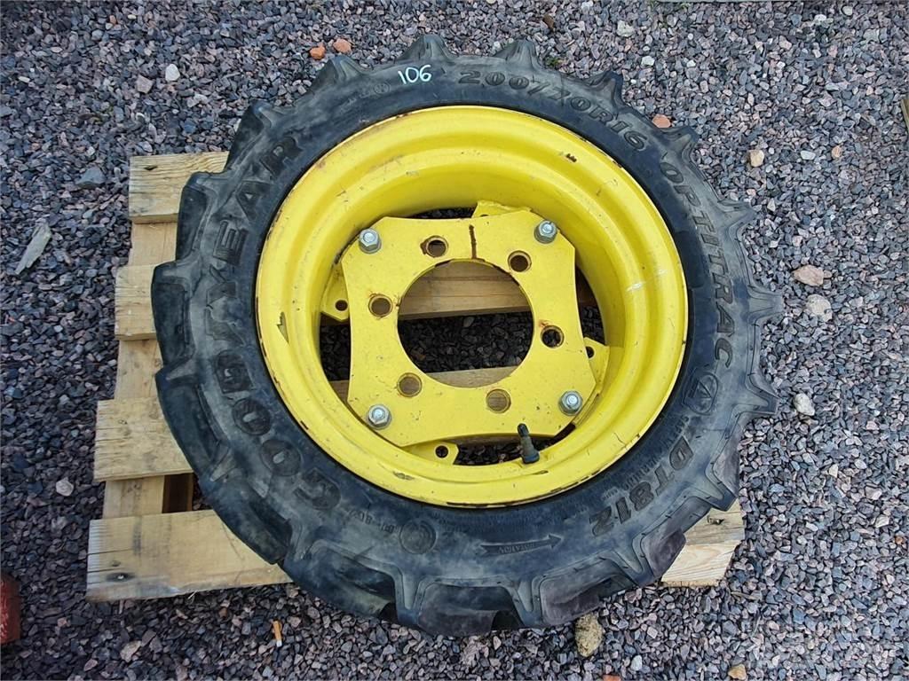 Goodyear 200/70R16 Banden, wielen en velgen