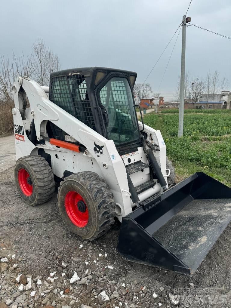 Bobcat S 300 Schrankladers