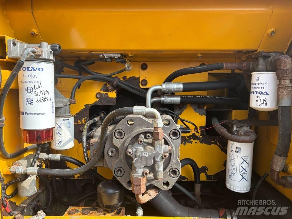 Volvo EC 220 DL Rupsgraafmachines