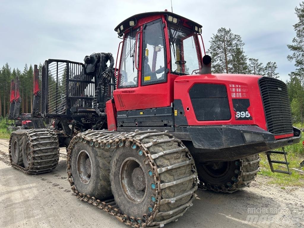 Komatsu 895 Uitrijwagens
