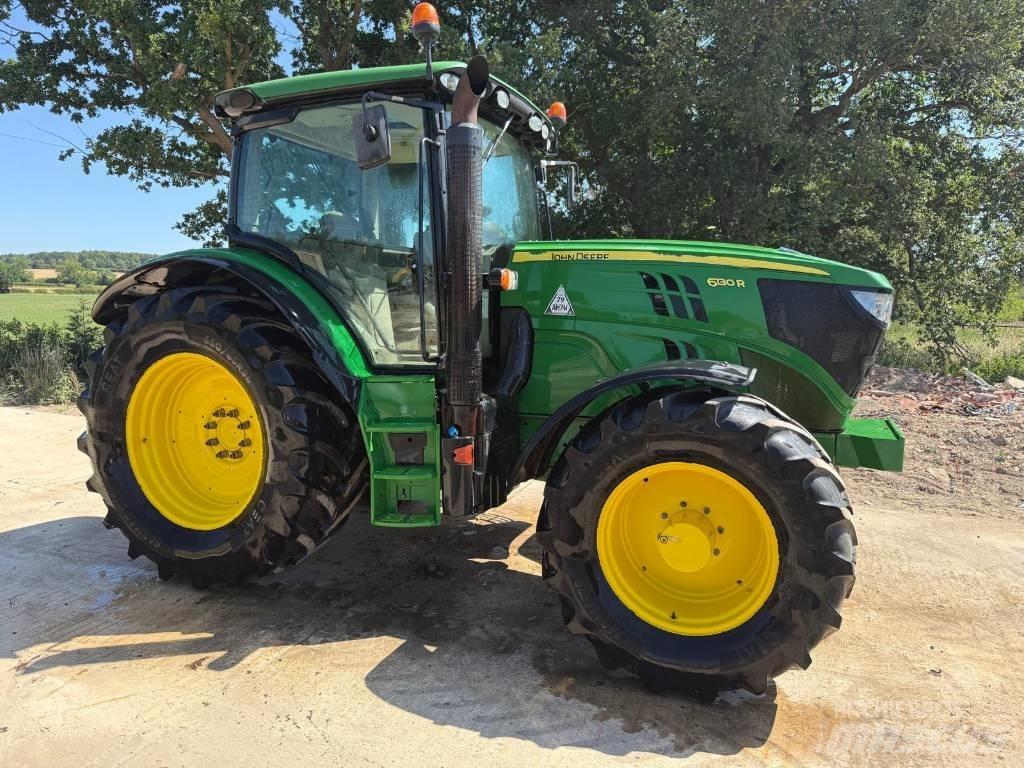 John Deere 6130 R Tractoren