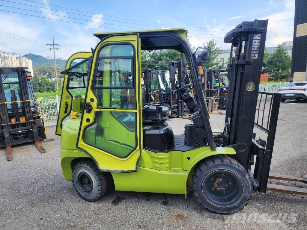 Clark gts30de Diesel heftrucks
