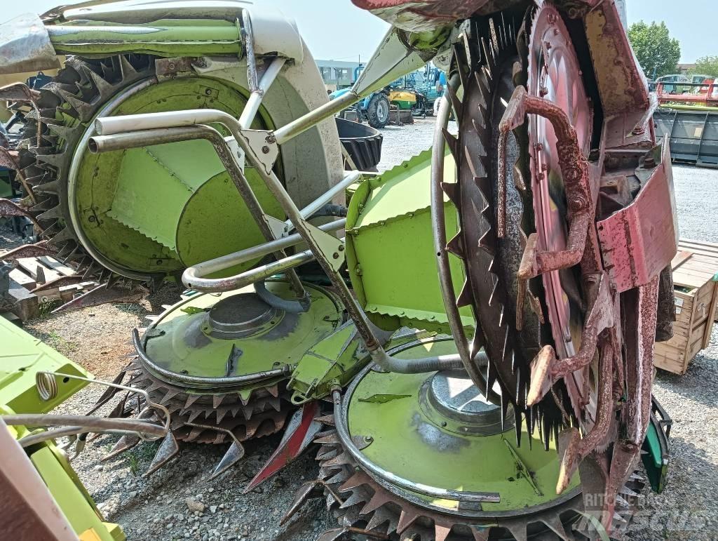 CLAAS Orbis 600 Zelfrijdende veldhakselaars