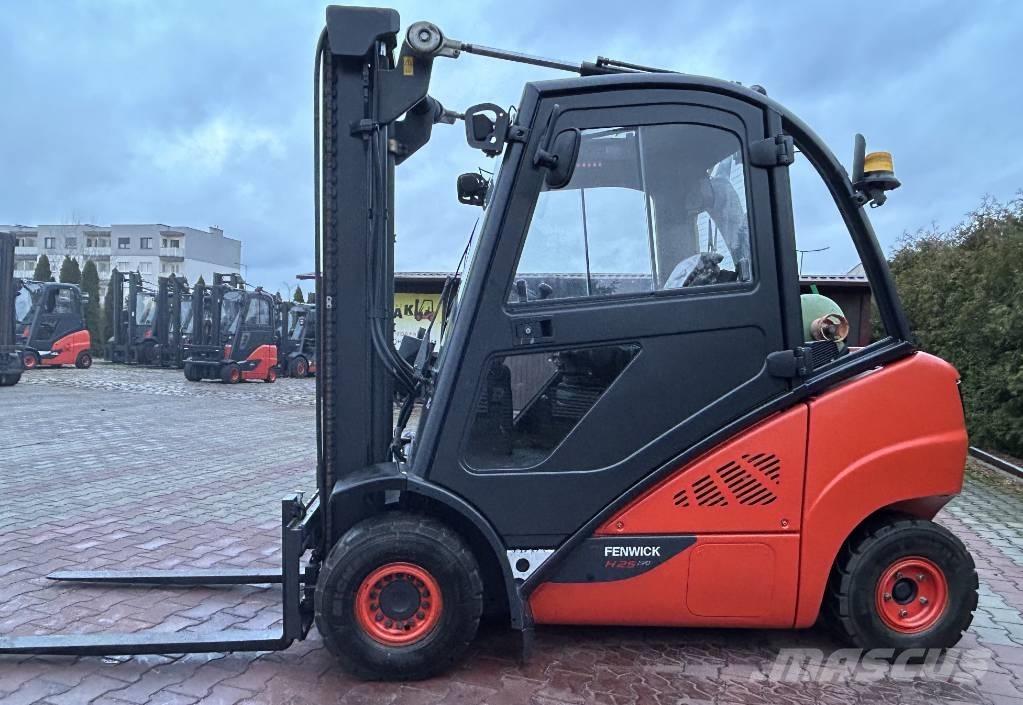 Linde H25T-02 LPG heftrucks