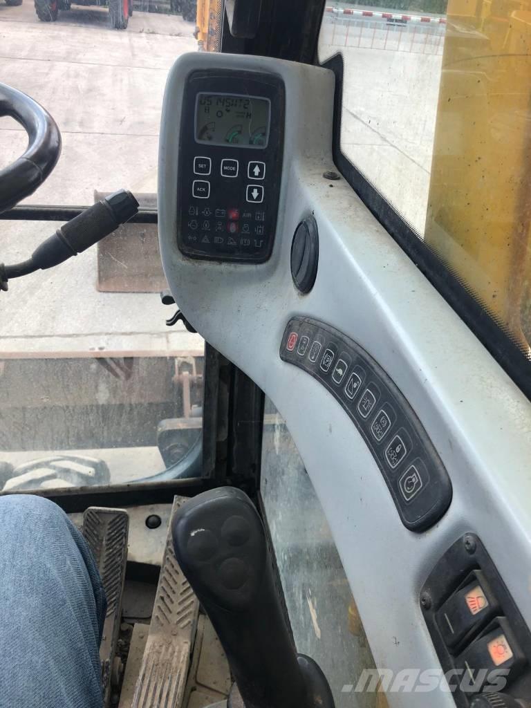 JCB JS145W Wielgraafmachines