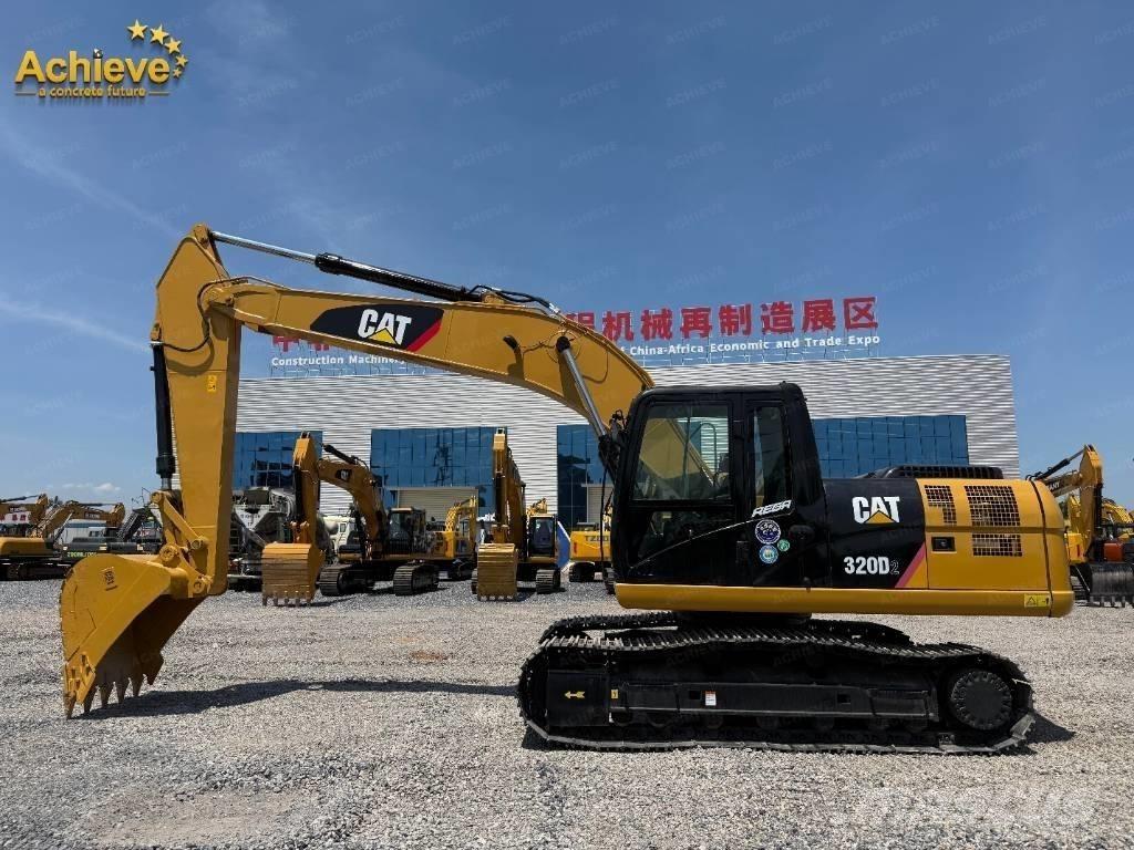 CAT 320 D2 Rupsgraafmachines