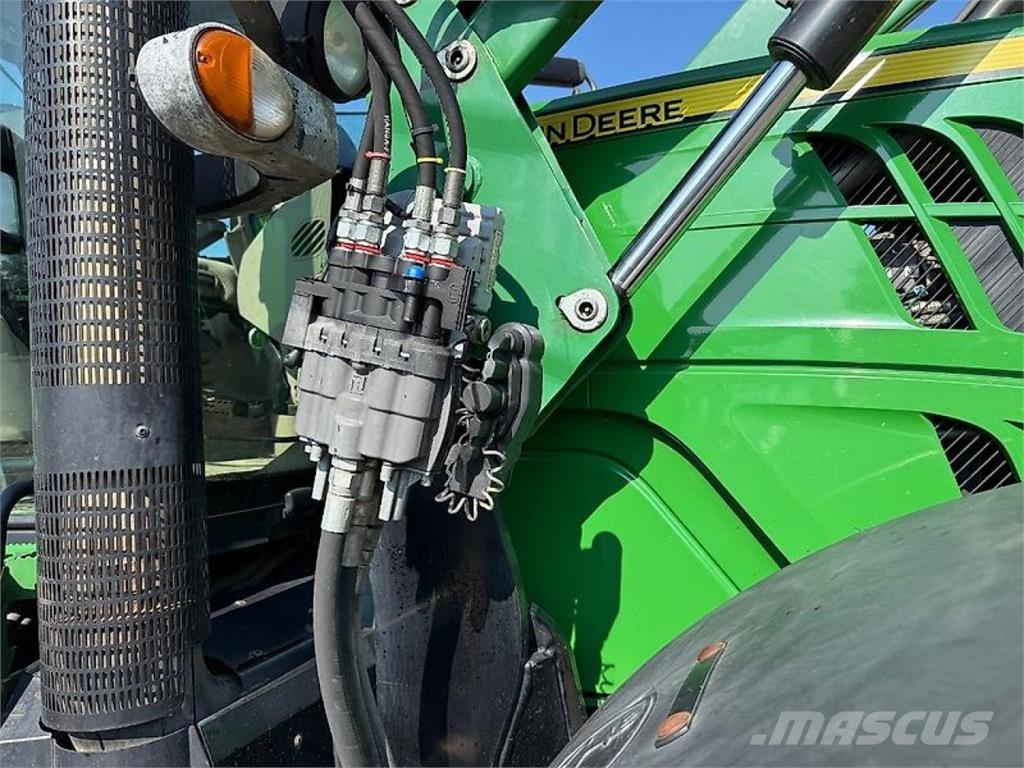 John Deere 6210R Tractoren