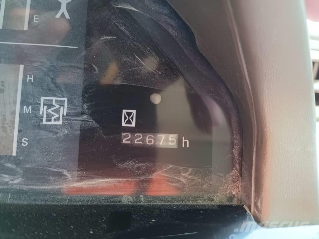 Komatsu HD 605-5 Starre dumpers