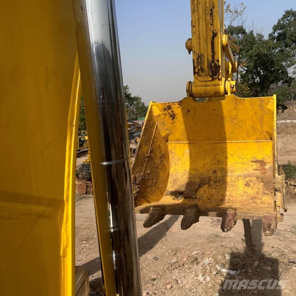 Komatsu 240LC-8 Rupsgraafmachines