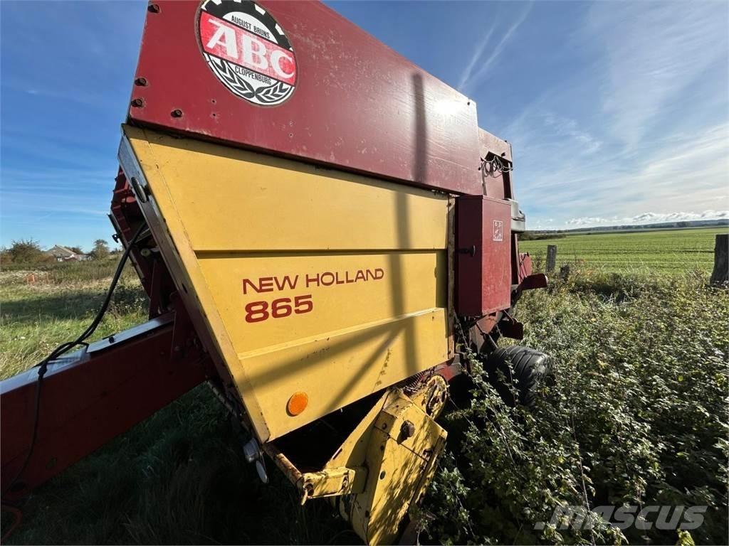 New Holland 865 Ronde-balenpersen