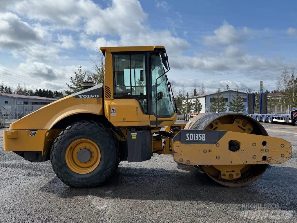 Volvo SD 135 B Trilrolwalsen