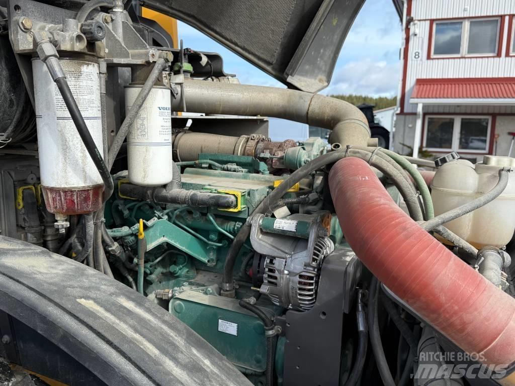 Volvo SD 135 B Trilrolwalsen