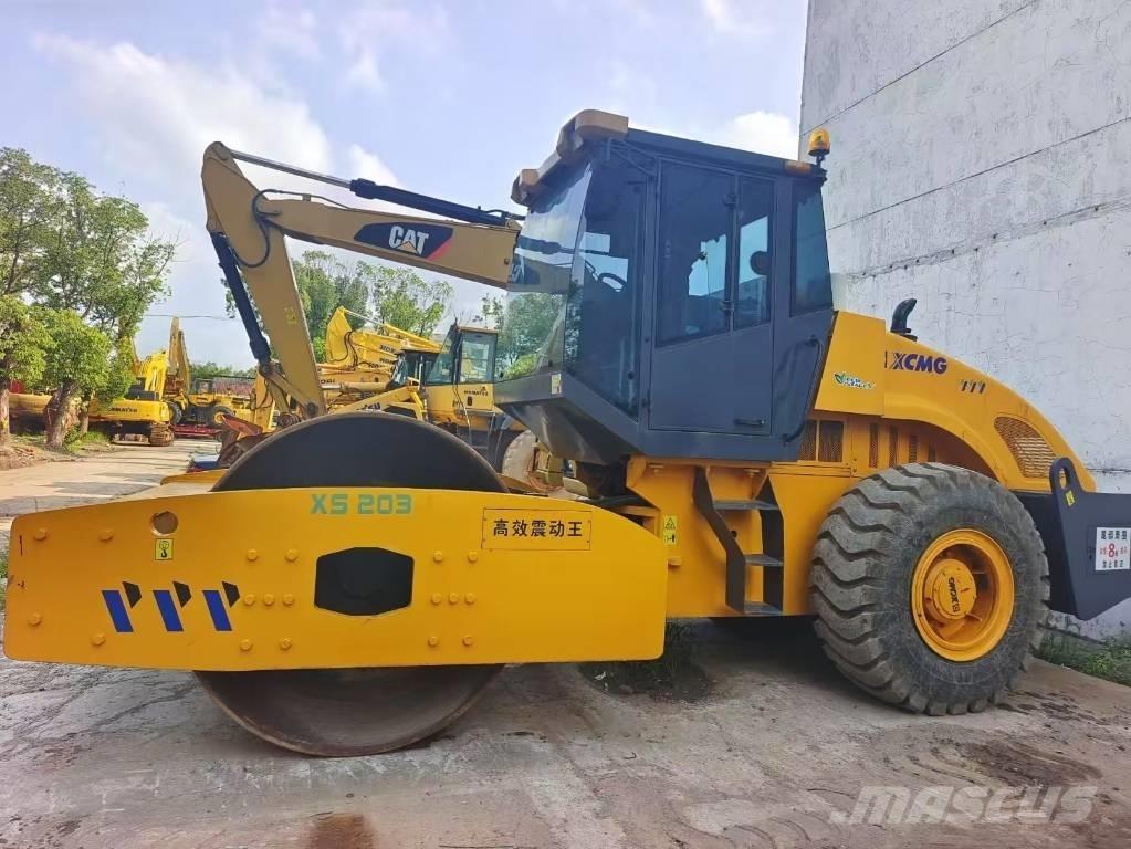XCMG XS 202 J Wielladers