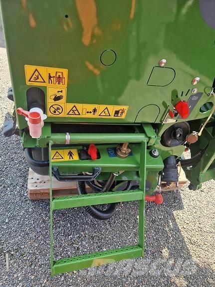 Amazone UF 1201 Zelfrijdende spuitmachines