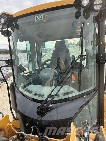 CAT 930M Wielladers