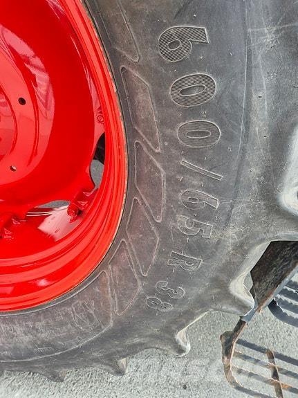 CLAAS 8690 Tractoren