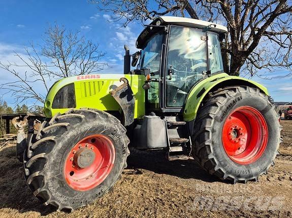 CLAAS Arion 640 Tractoren