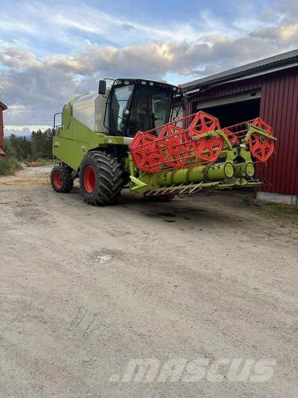 CLAAS Avero 240 Maaidorsmachines