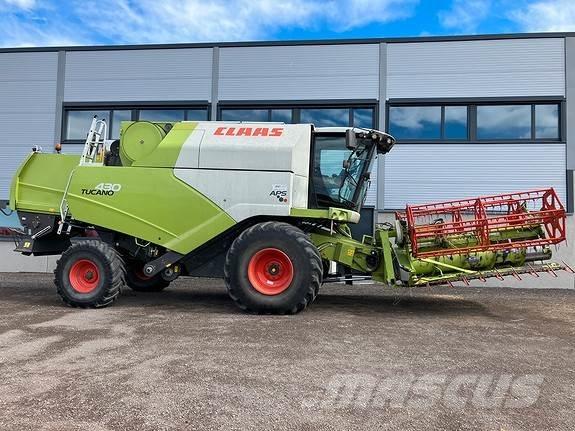 CLAAS Tucano 430 Maaidorsmachines