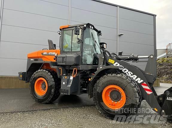 Doosan DL250-7 Wielladers