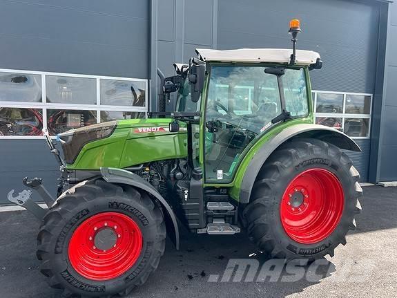 Fendt 211 Profi+ Tractoren