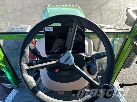 Fendt 211 Profi Tractoren