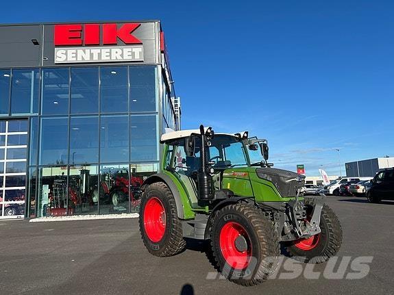 Fendt 211 Profi Tractoren
