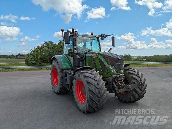Fendt 724 S4 Vario Tractoren