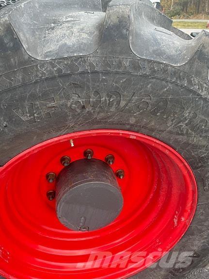 Fendt 828 Vario Tractoren