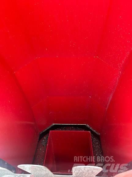 Globus GSF 245-18 Overige wegenonderhoudsmachines