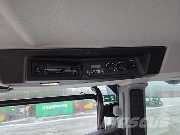 JCB Fastrac 8330 Tractoren