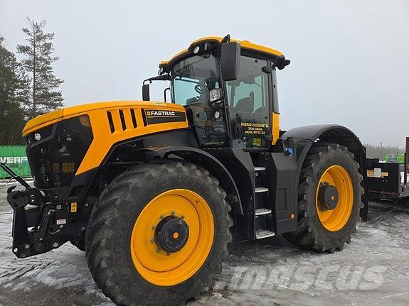 JCB Fastrac 8330 Tractoren