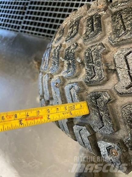 John Deere 2032R Tractoren