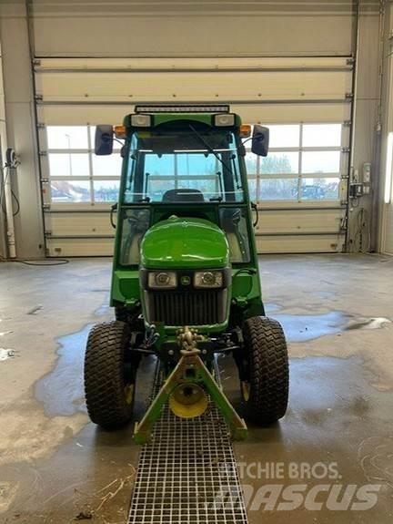 John Deere 2032R Tractoren