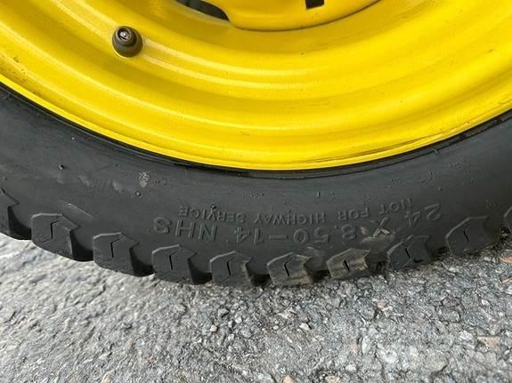 John Deere 2032R Tractoren
