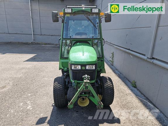 John Deere 2032R Tractoren