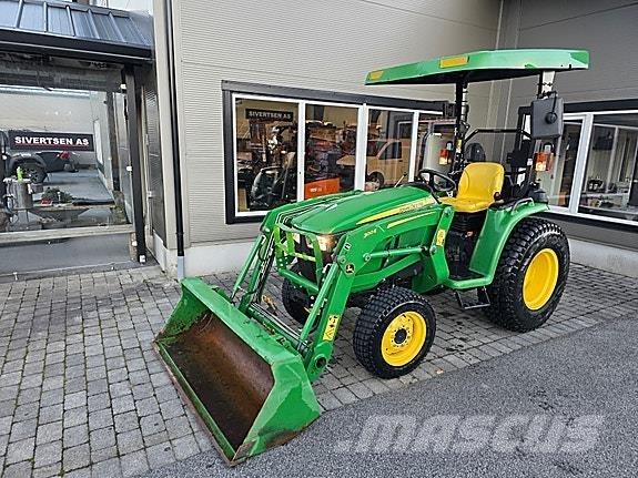 John Deere 3038E Tractoren
