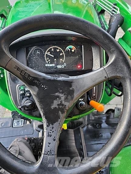 John Deere 3038E Tractoren