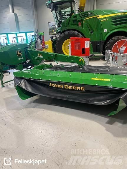 John Deere 331C Maaiers