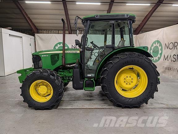 John Deere 5090G Tractoren