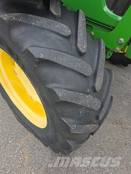 John Deere 5100R Tractoren