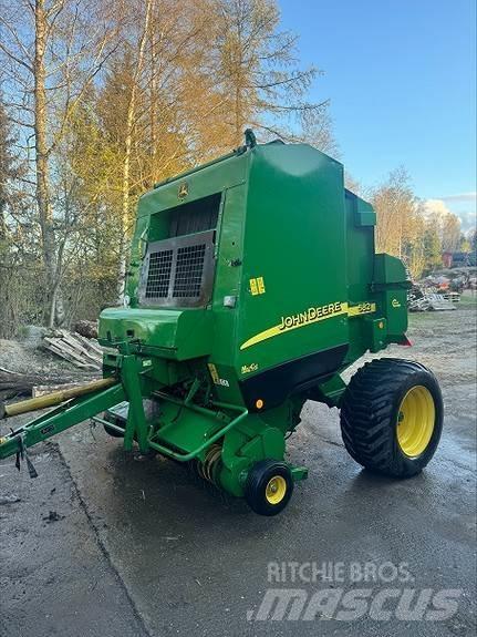 John Deere 582 Ronde-balenpersen