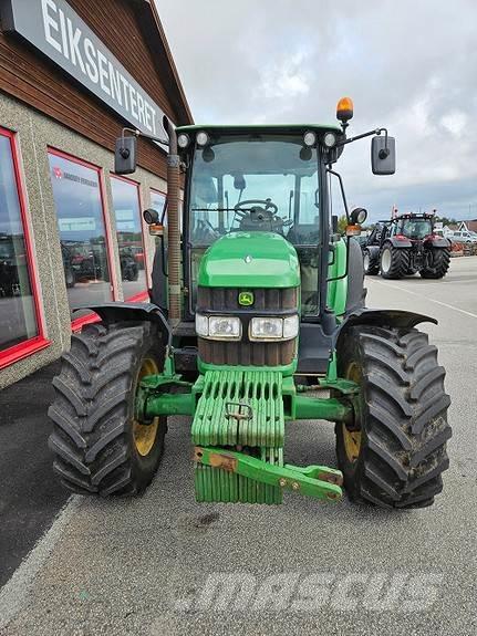 John Deere 5820 Tractoren