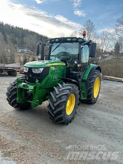 John Deere 6130R Tractoren
