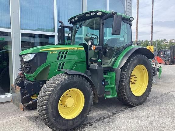 John Deere 6130R Tractoren