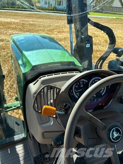 John Deere 6145R Tractoren